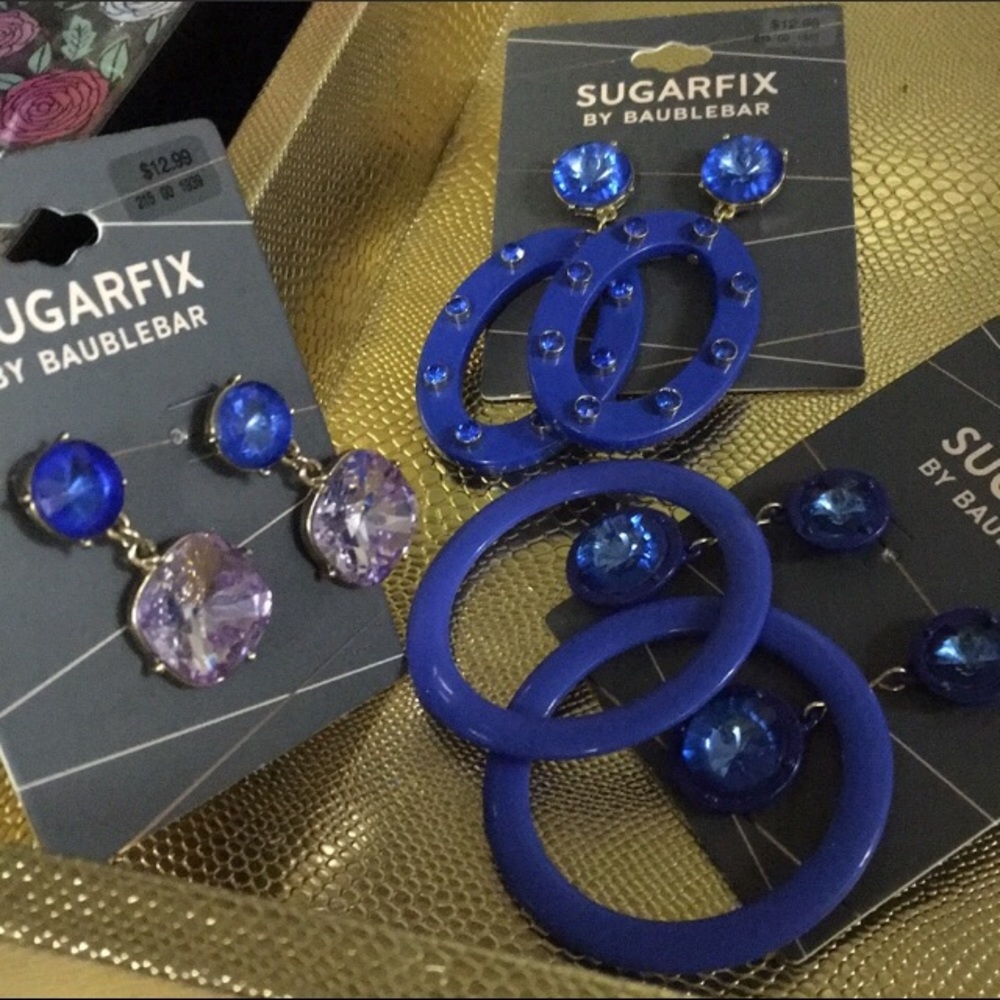 Blue Circle & rhinestone earrings Baublebar NWT